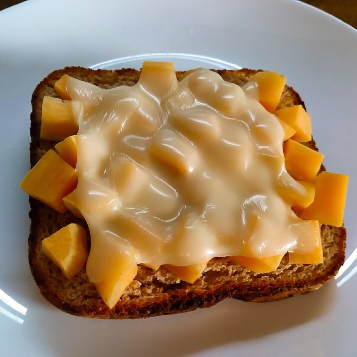 薩摩芋とチーズのトースト